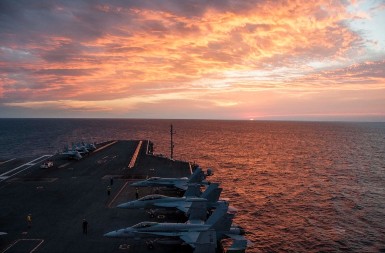 RAT NA PRAGU: Amerika gomila nosače i rakete, napad na Iran moguć u narednim satima